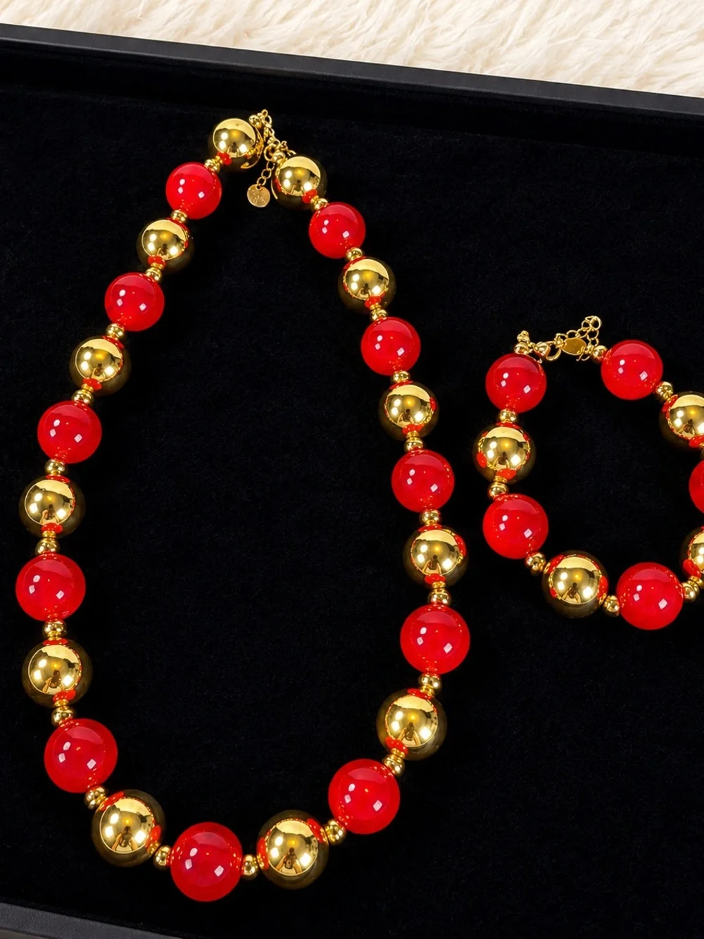 N/A stylish gold
